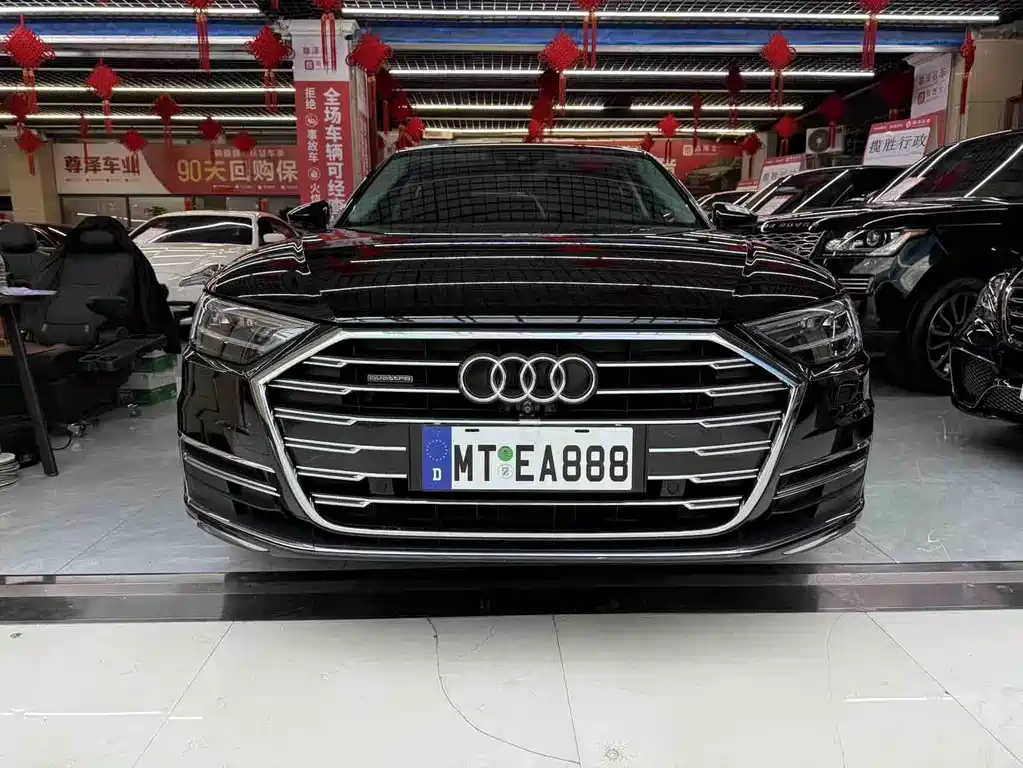 Audi A8 — фото 3