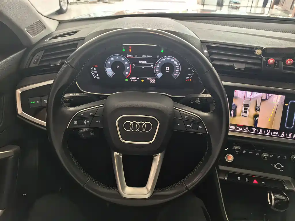 Audi Q3 — фото 8