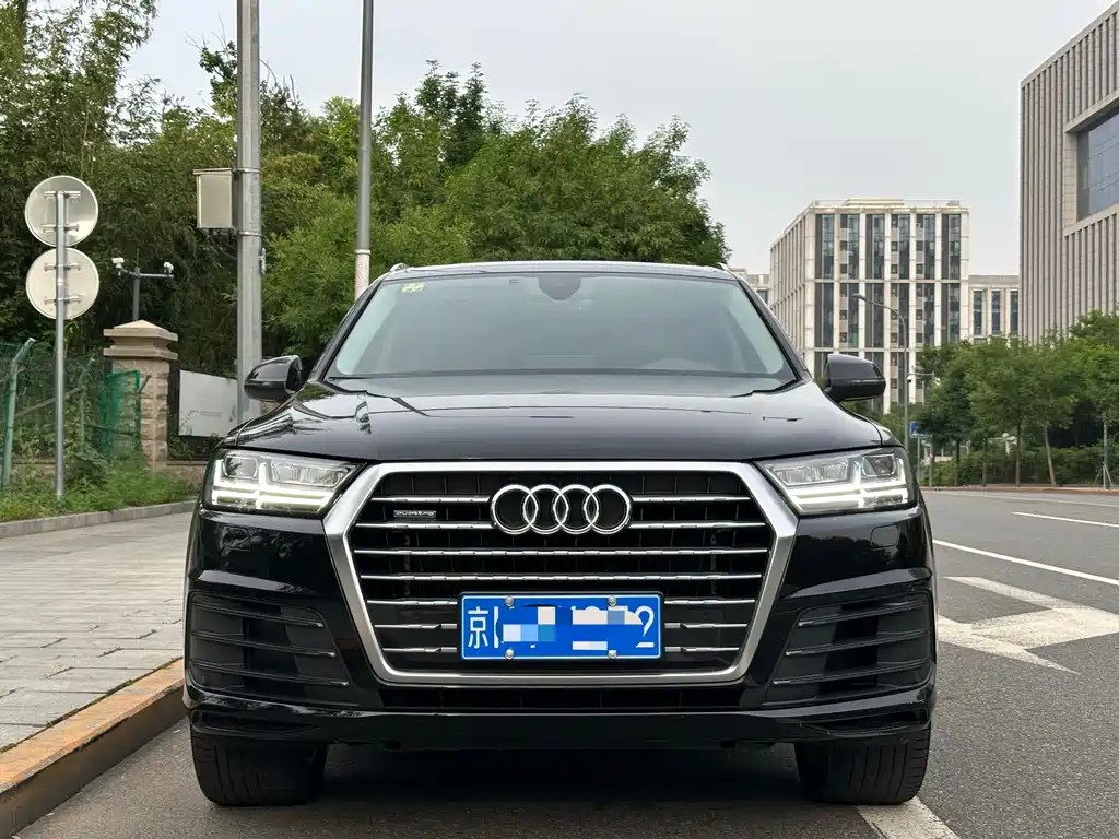 Audi Q7 — фото 2