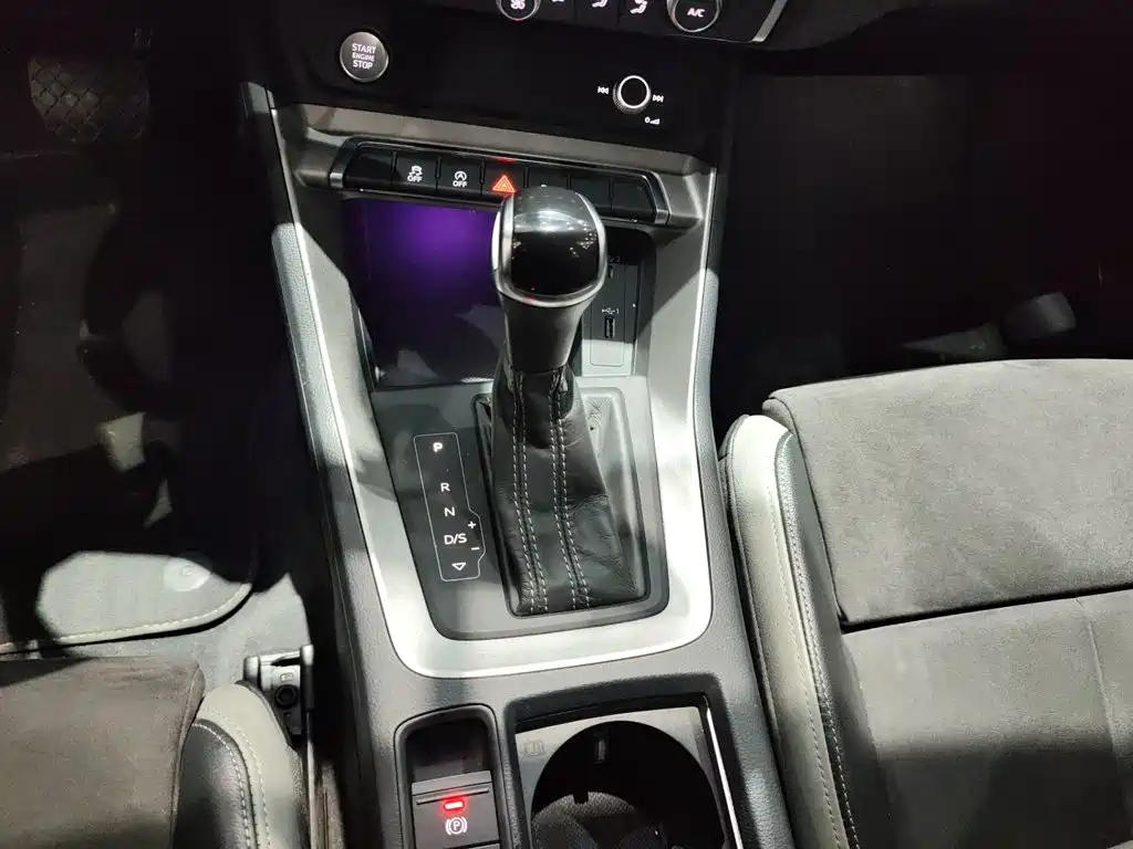 Audi Q3 — фото 10