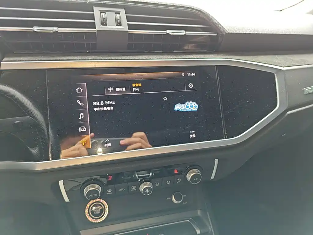 Audi Q3 Sportback — фото 9