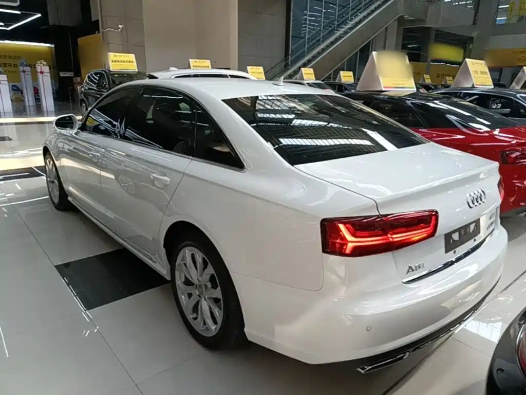 Audi A6L — фото 23