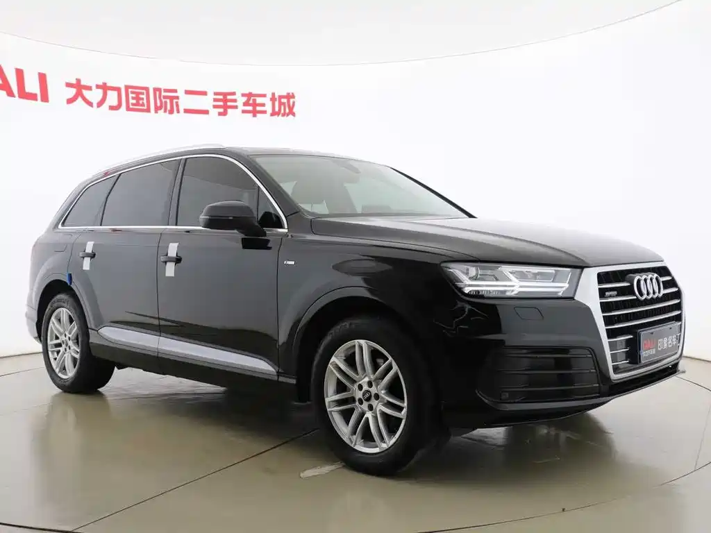 Audi Q7 — фото 3