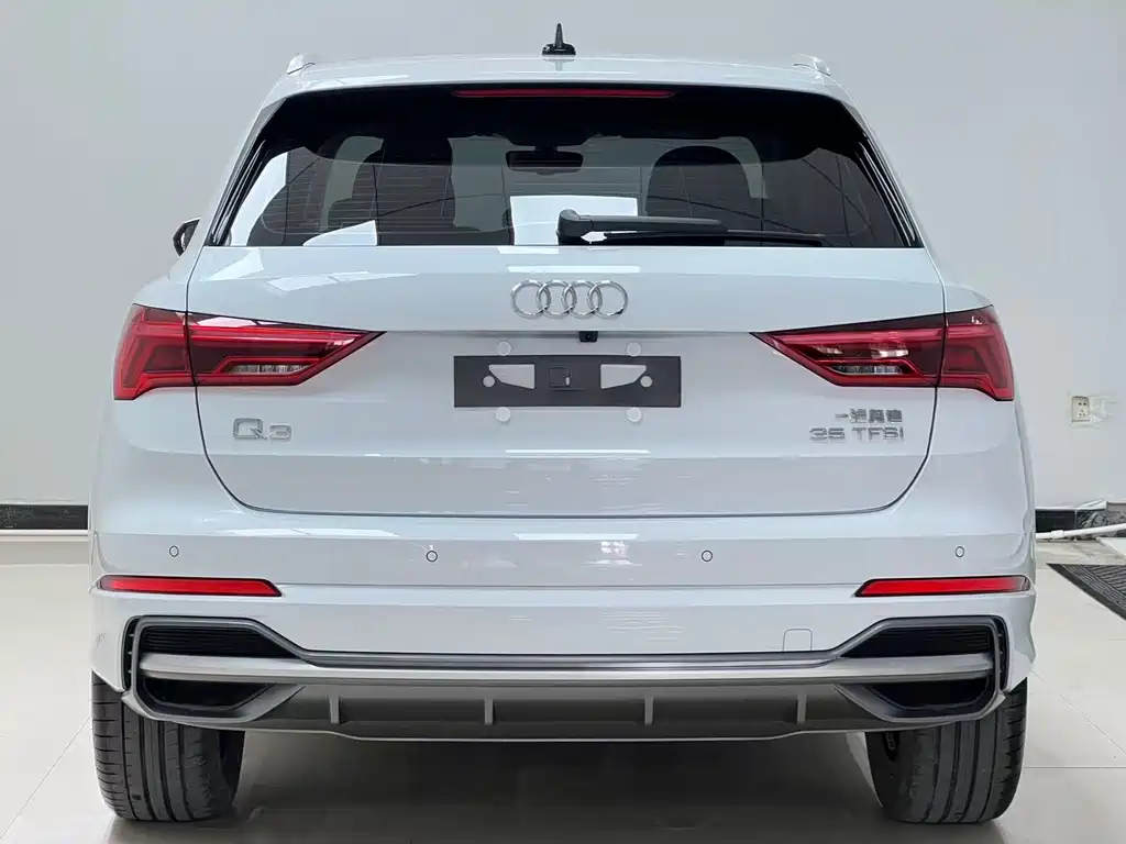 Audi Q3 — фото 5