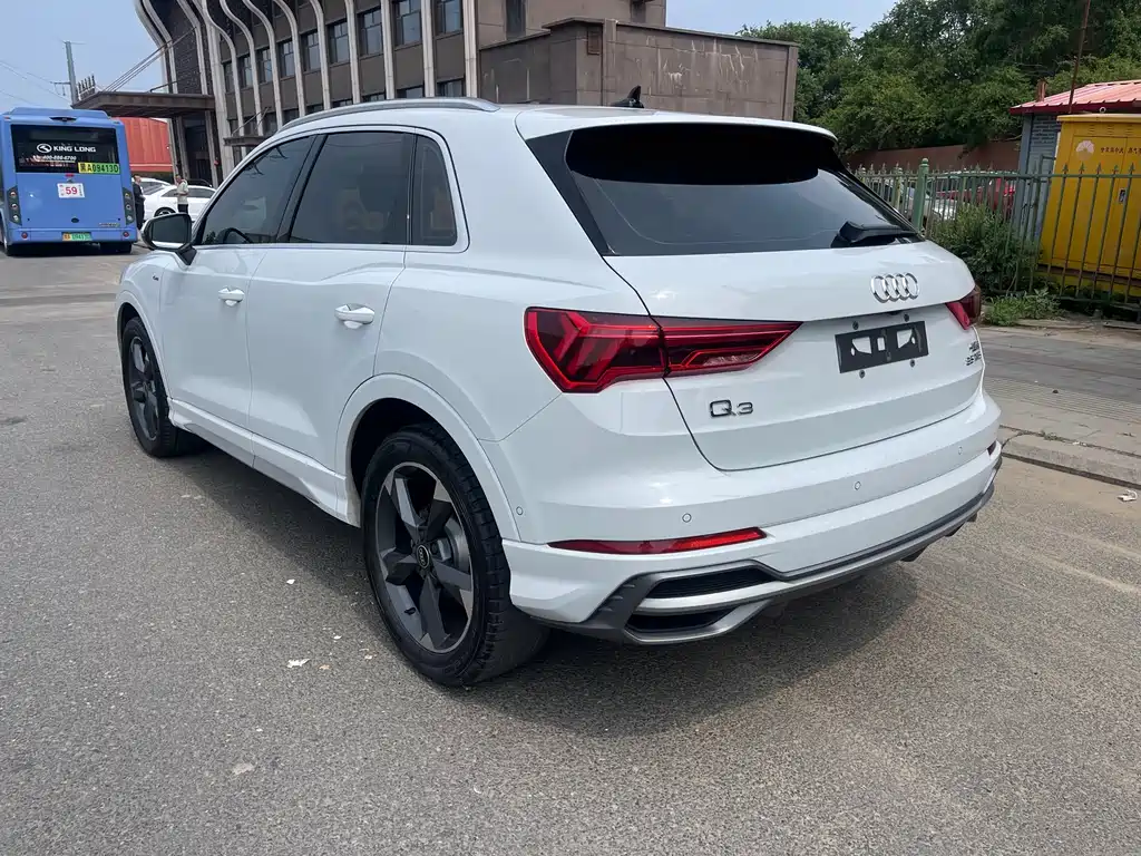 Audi Q3 — фото 6