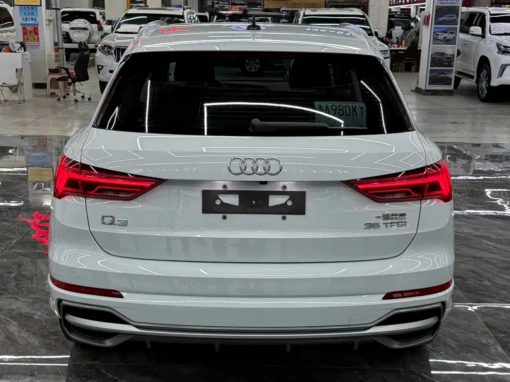 Audi Q3 — фото 4