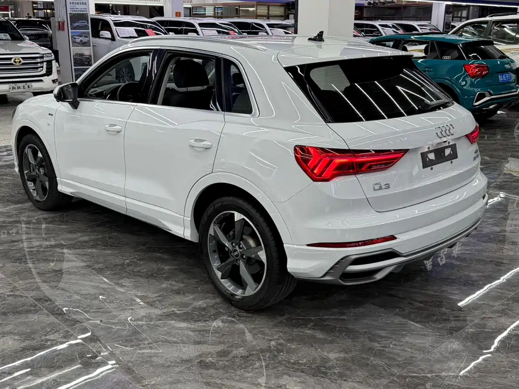 Audi Q3 — фото 6