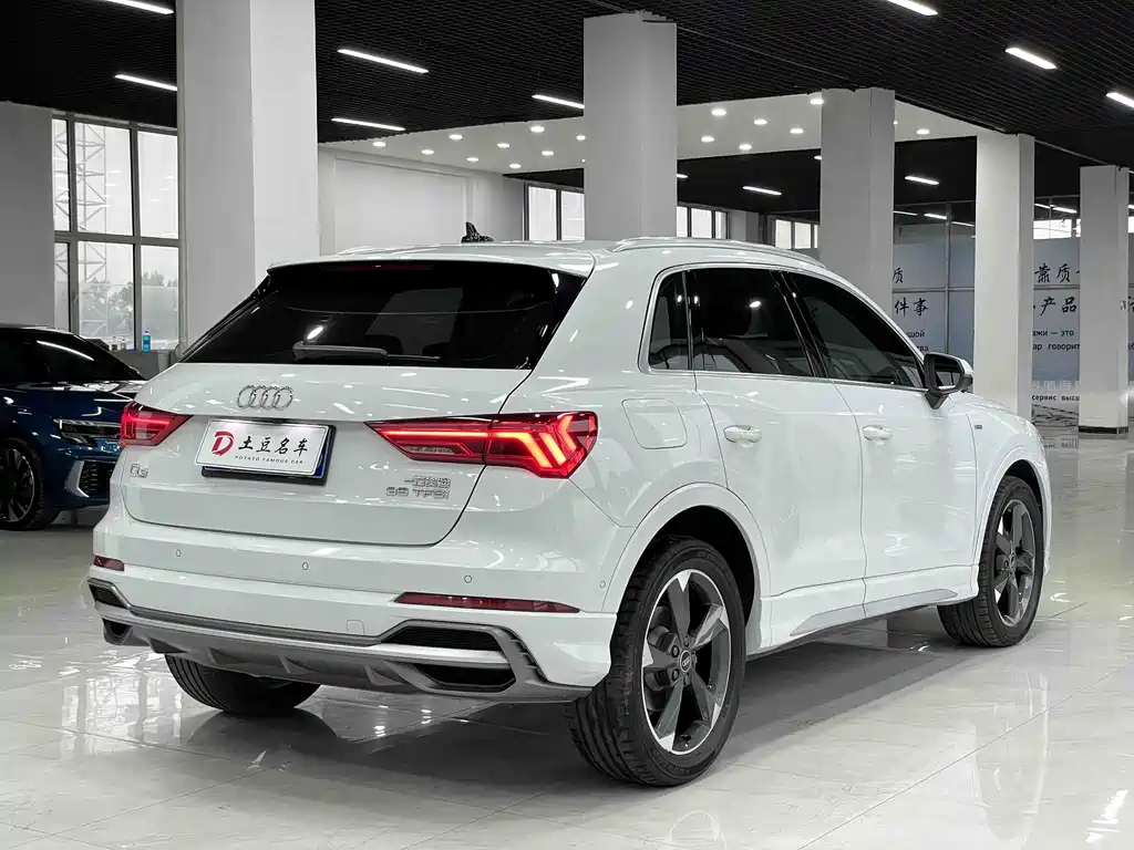 Audi Q3 — фото 6