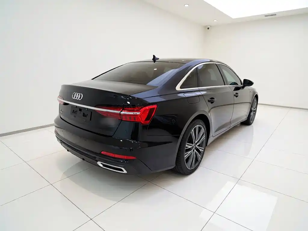 Audi A6L — фото 5
