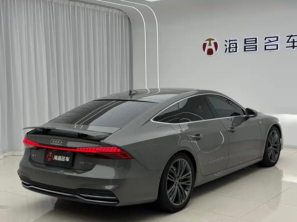 Audi A7 — фото 9