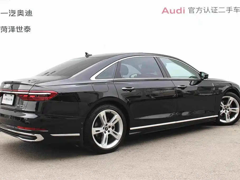 Audi A8 — фото 3