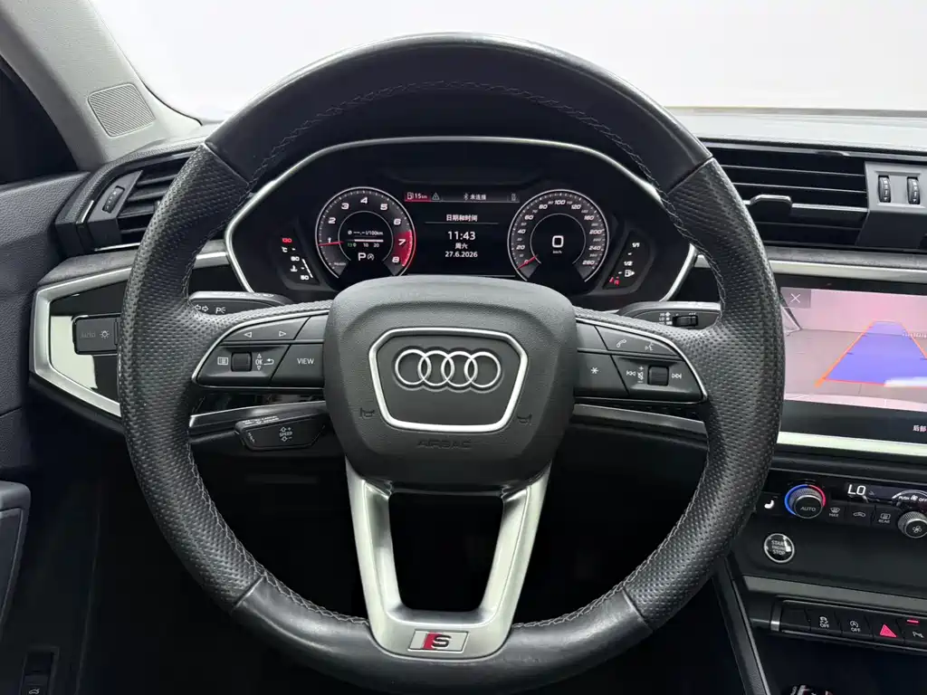 Audi Q3 Sportback — фото 7
