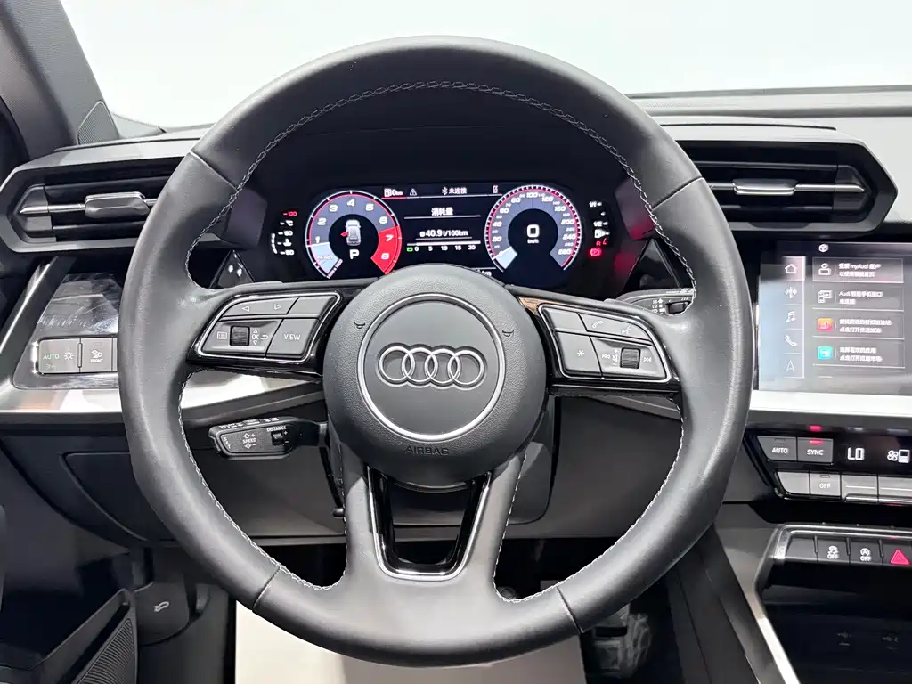 Audi A3 — фото 19