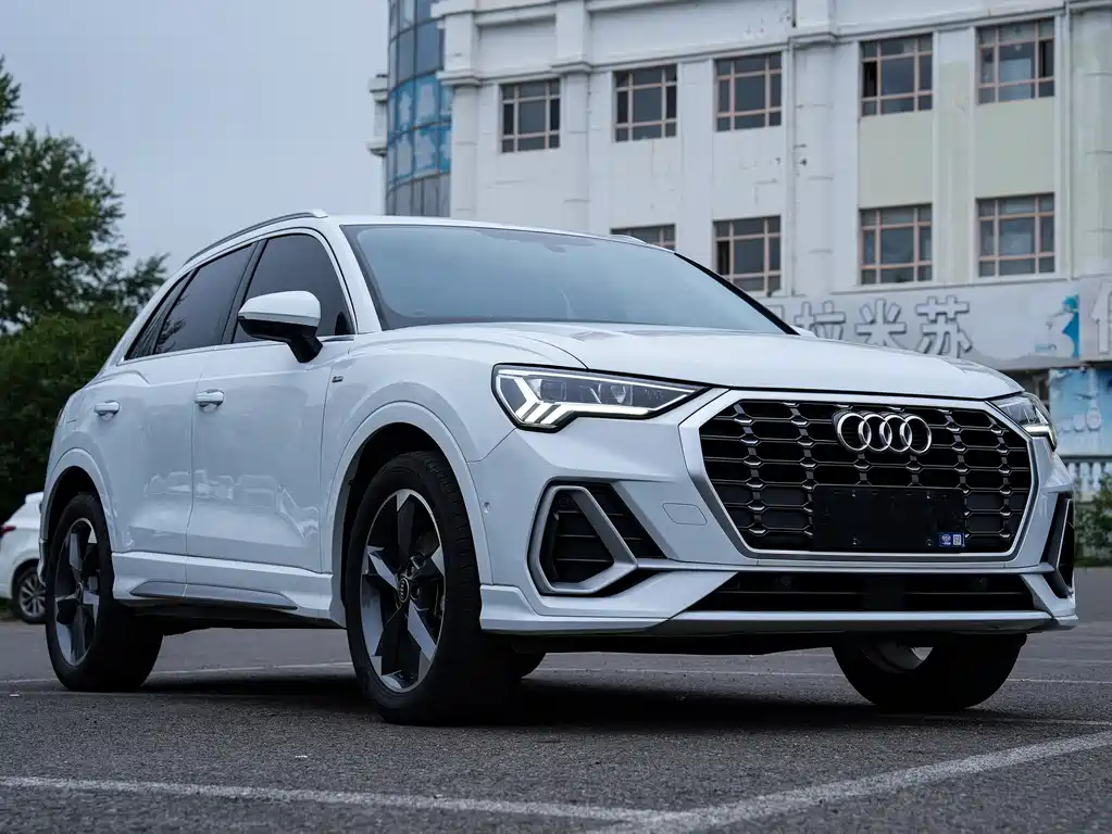 Audi Q3 — фото 3