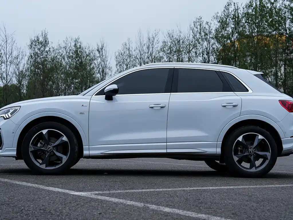 Audi Q3 — фото 5