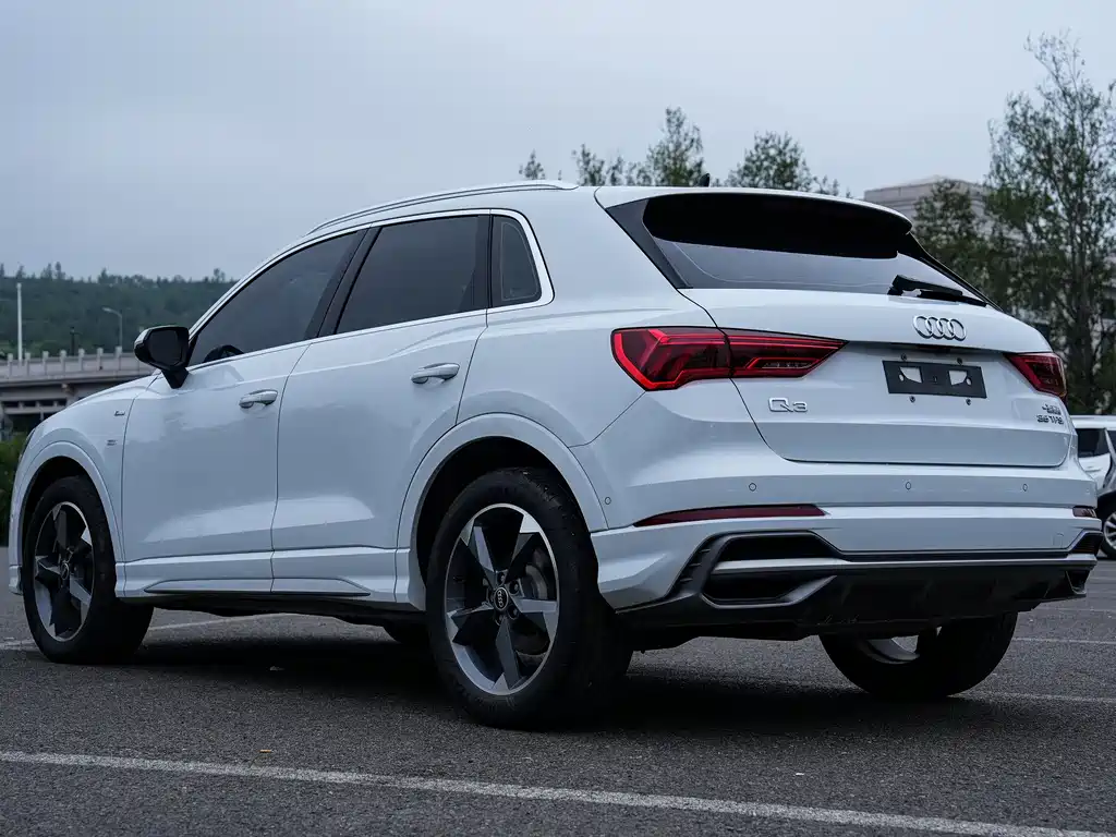 Audi Q3 — фото 6