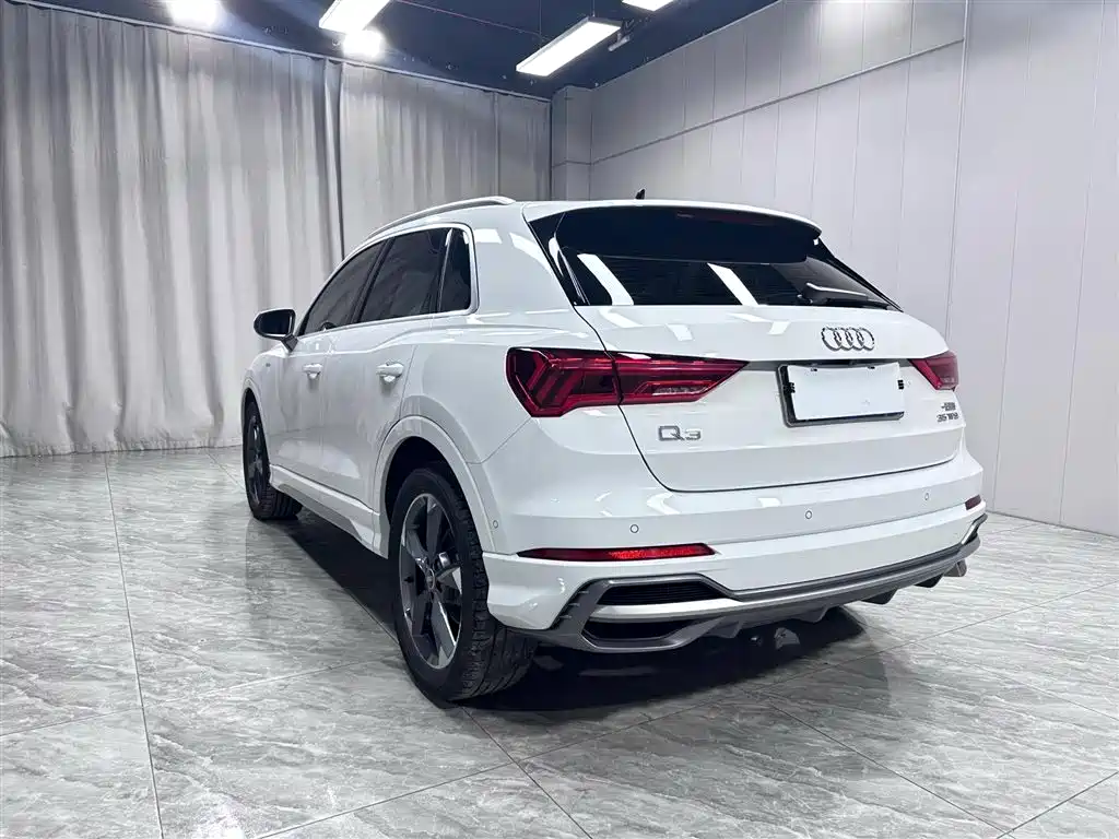 Audi Q3 — фото 4