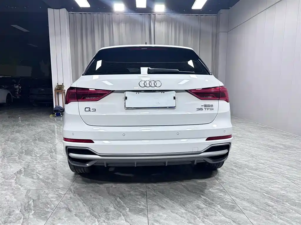 Audi Q3 — фото 5