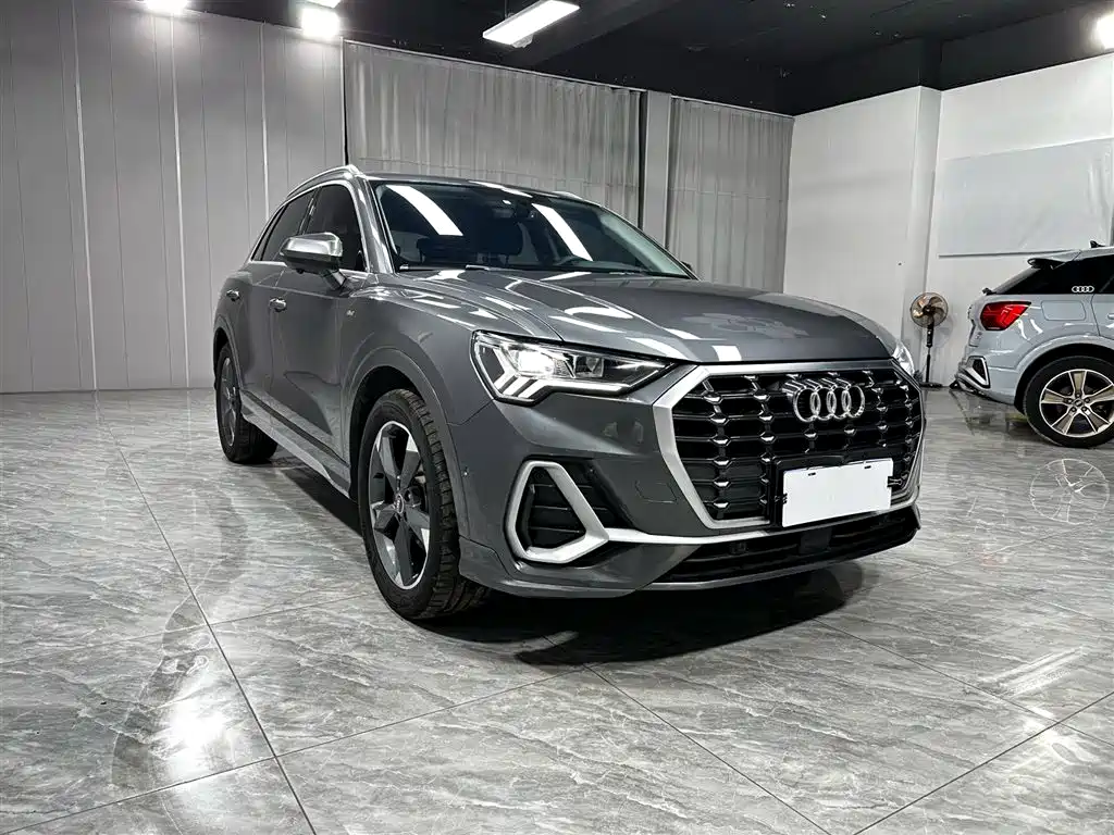 Audi Q3 — фото 3