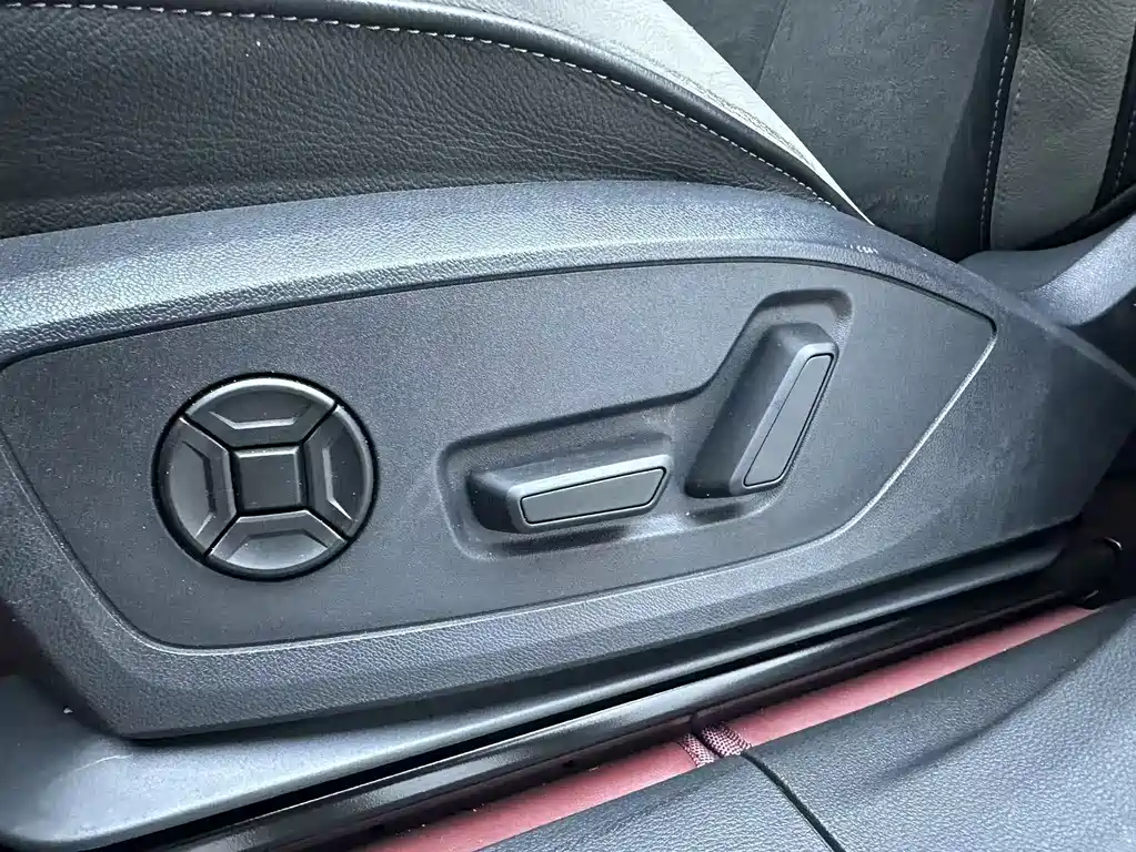 Audi Q3 — фото 14