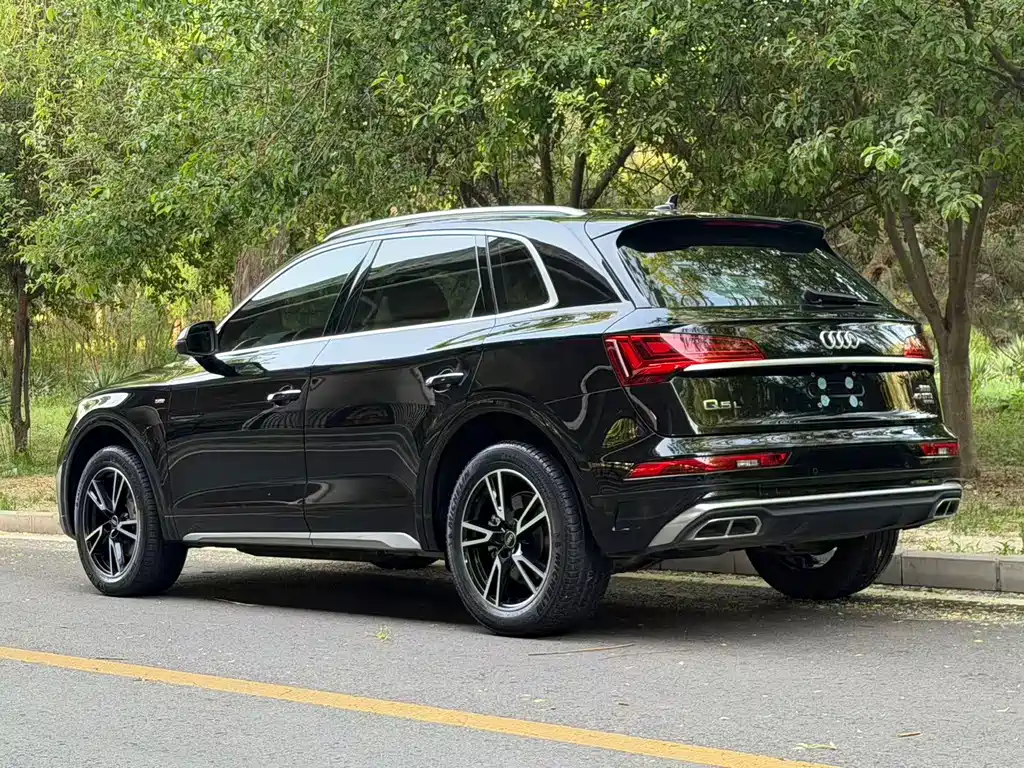 Audi Q5L — фото 4