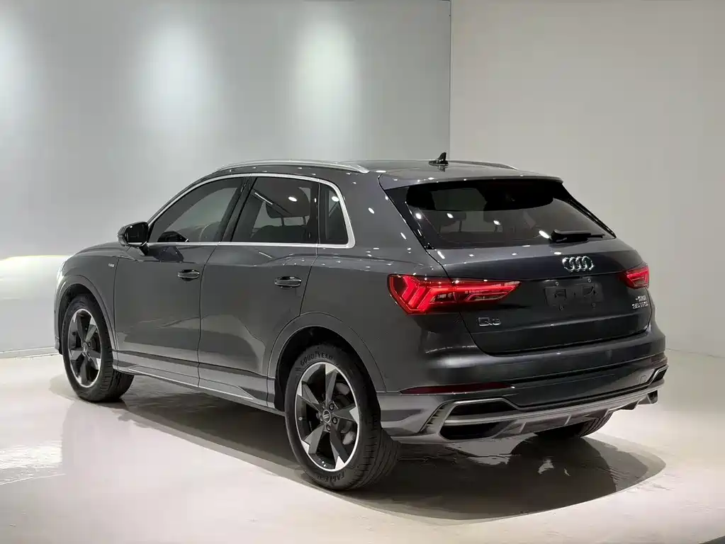 Audi Q3 — фото 4