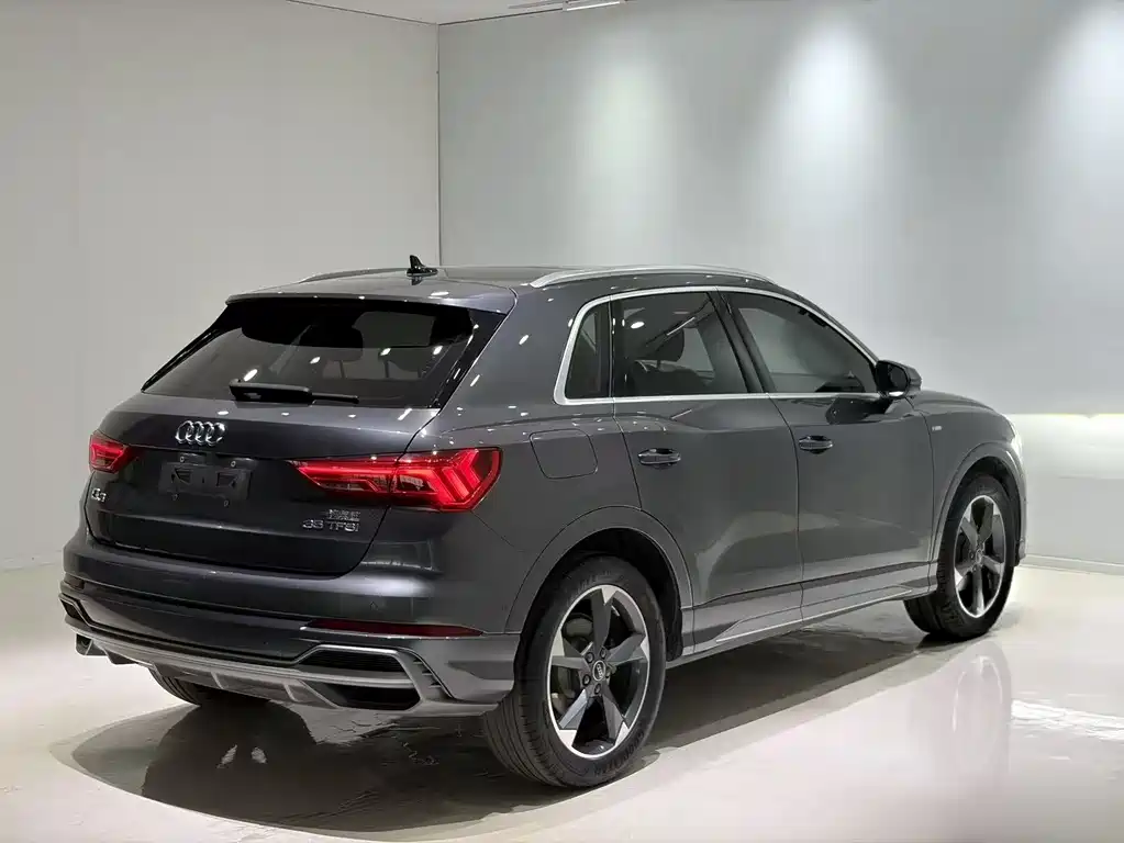 Audi Q3 — фото 6