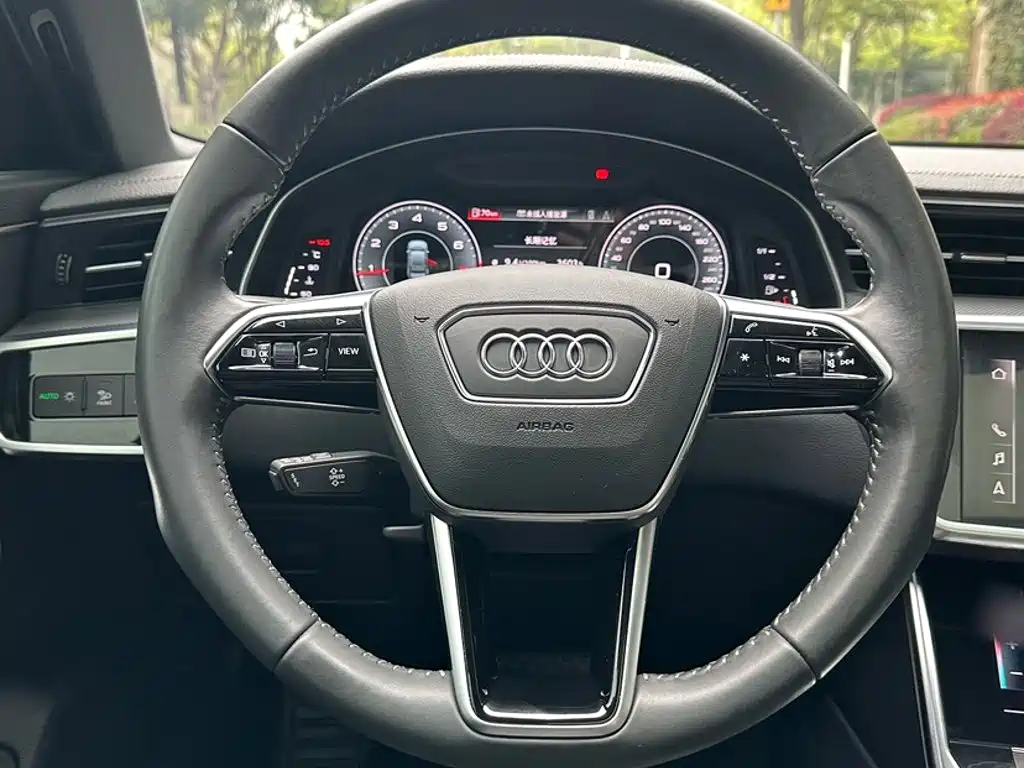 Audi A6L — фото 17