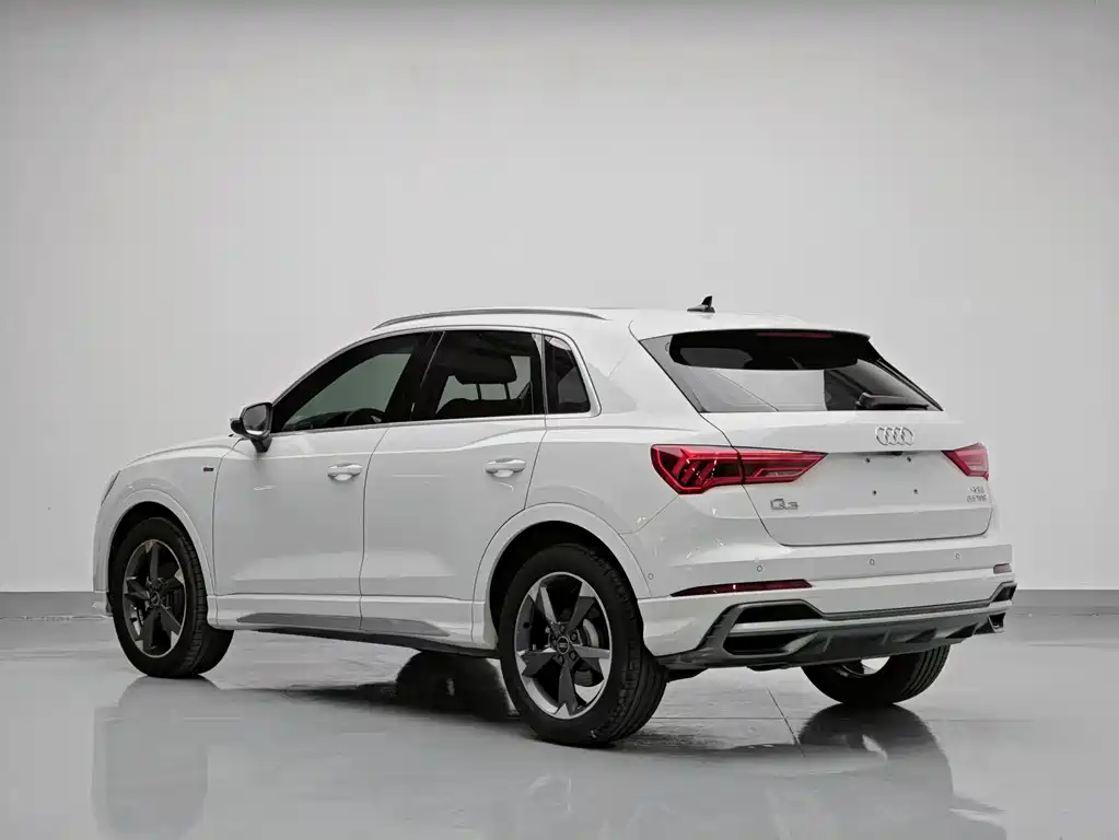 Audi Q3 — фото 4