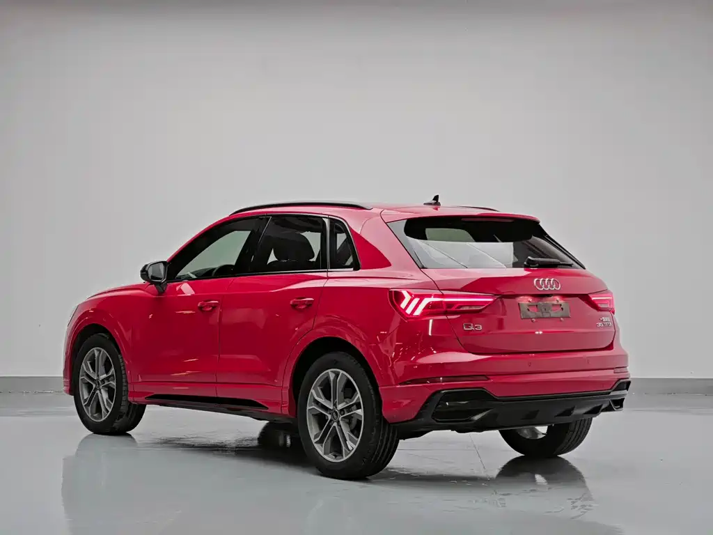 Audi Q3 — фото 4