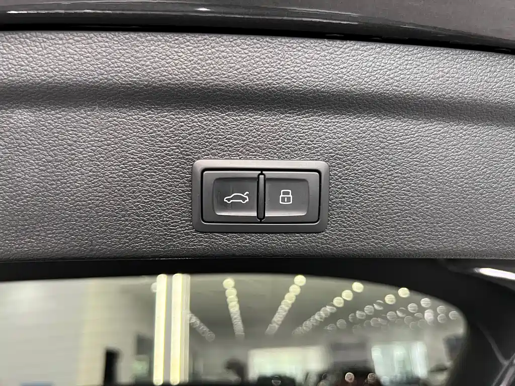 Audi Q3 Sportback — фото 30