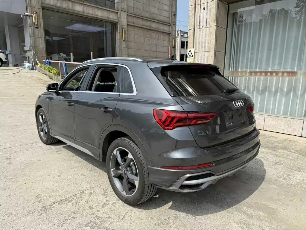 Audi Q3 — фото 4
