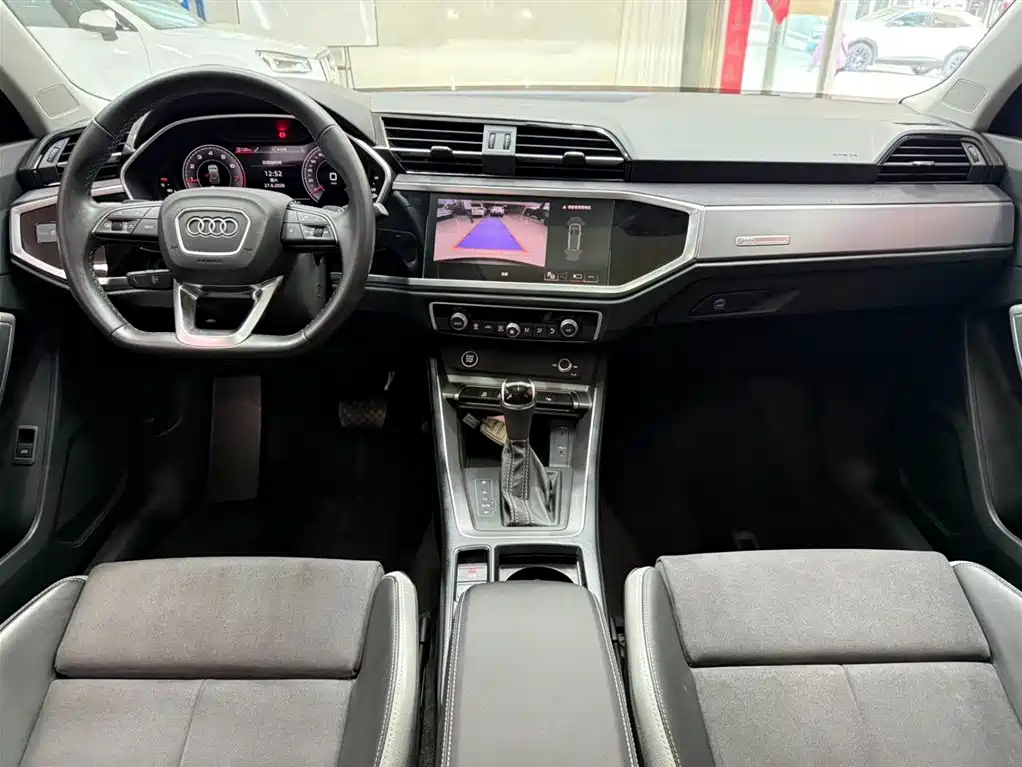 Audi Q3 — фото 20