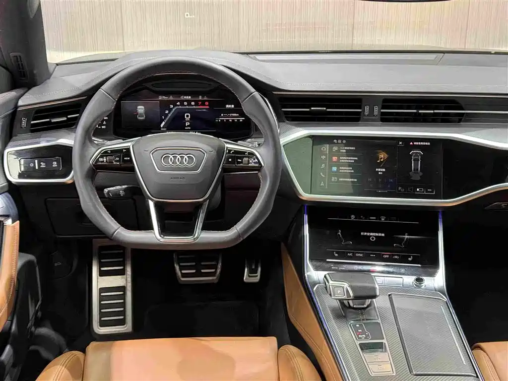 Audi A7L — фото 10