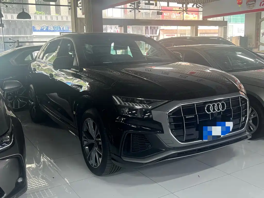Audi Q8 — фото 2