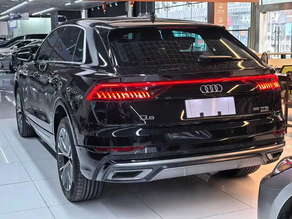 Audi Q8 — фото 4