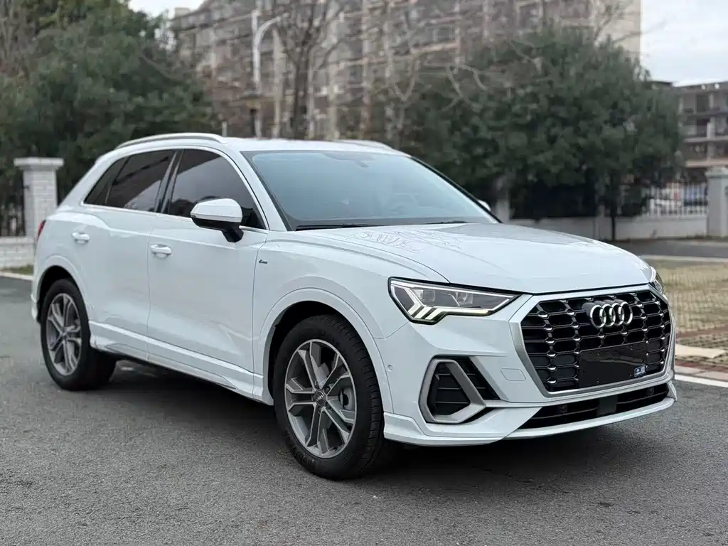 Audi Q3 — фото 3