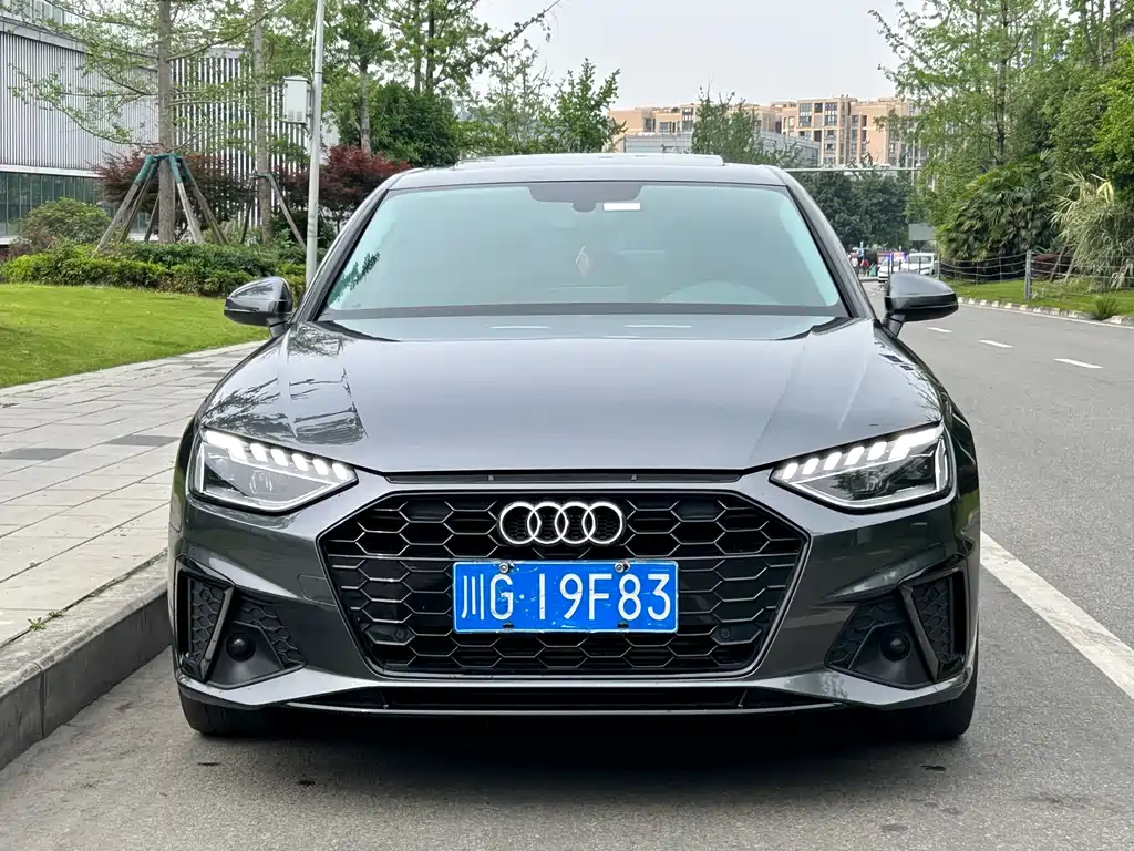 Audi A4L — фото 2
