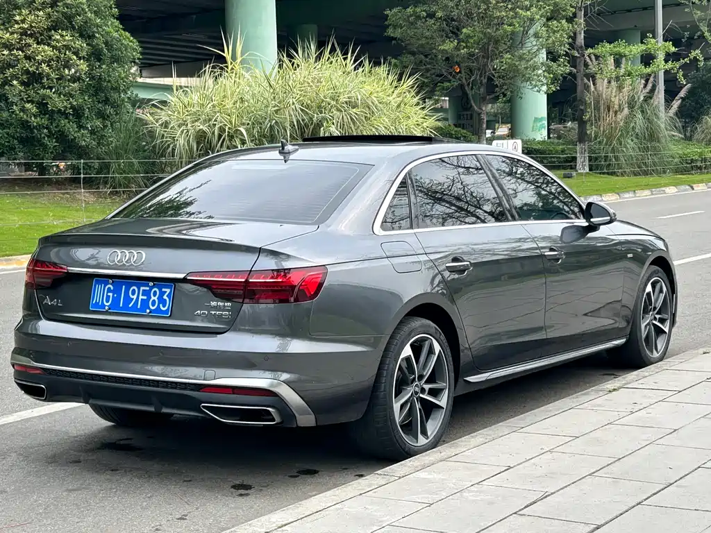 Audi A4L — фото 4