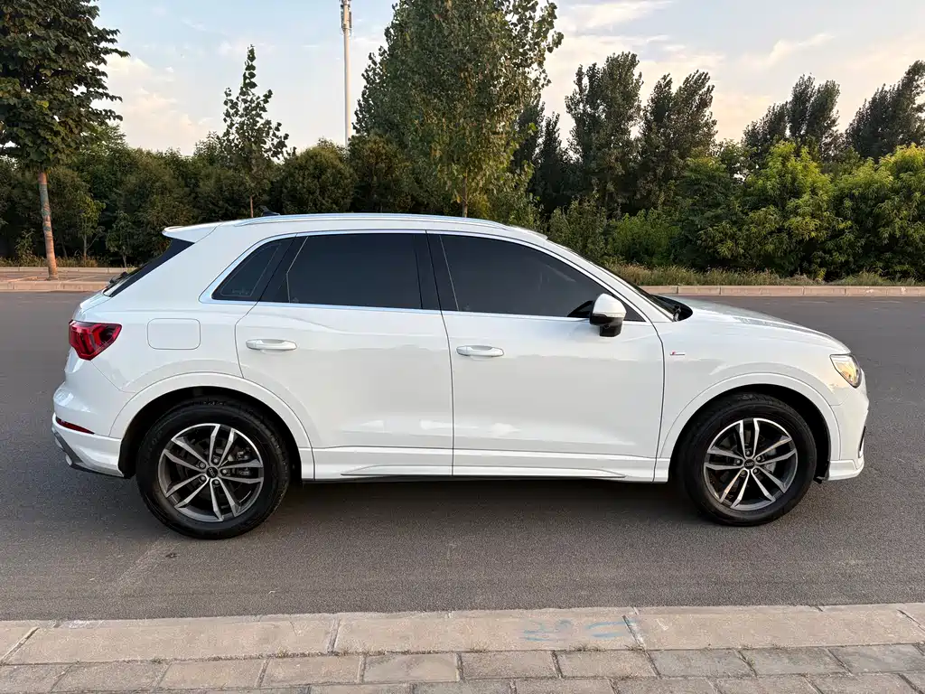 Audi Q3 — фото 4