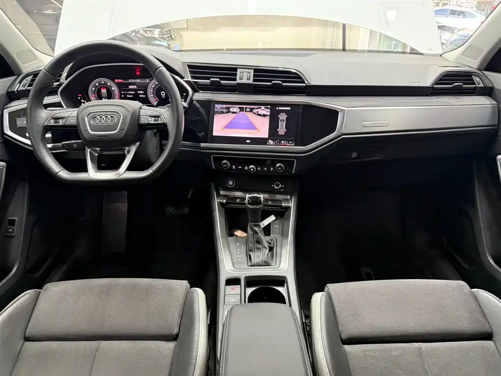 Audi Q3 — фото 20