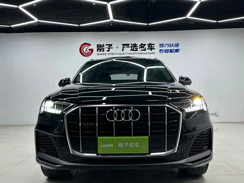 Audi Q7 — фото 2