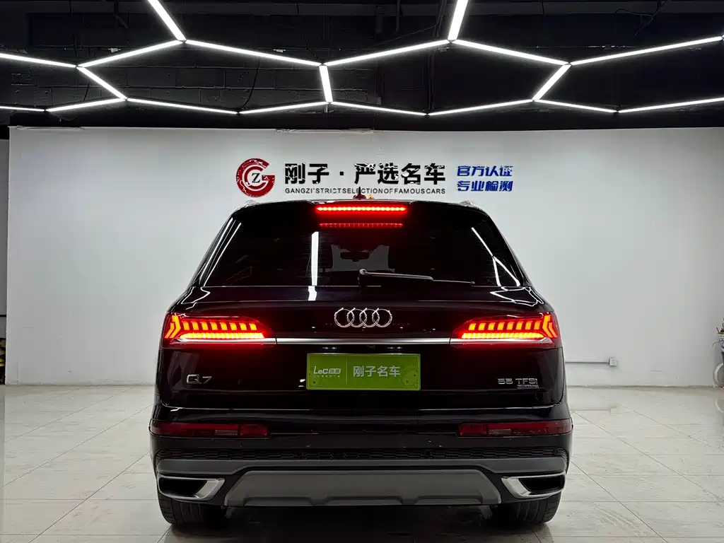 Audi Q7 — фото 6