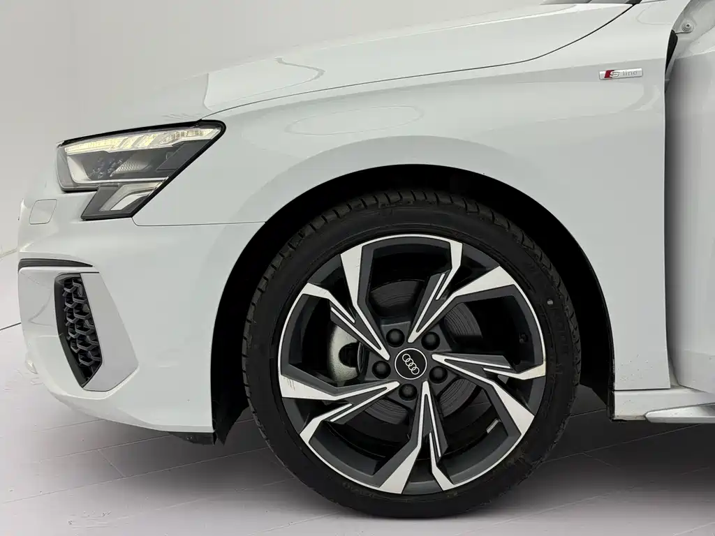 Audi A3 — фото 23