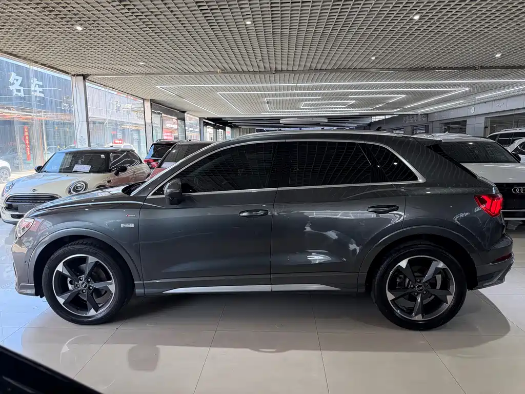 Audi Q3 — фото 6