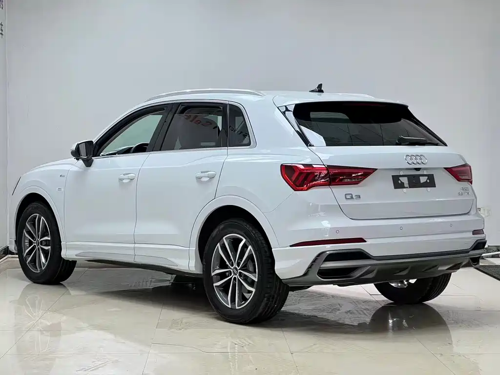 Audi Q3 — фото 4