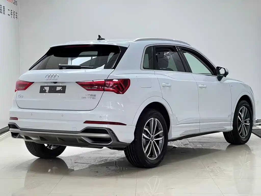 Audi Q3 — фото 6