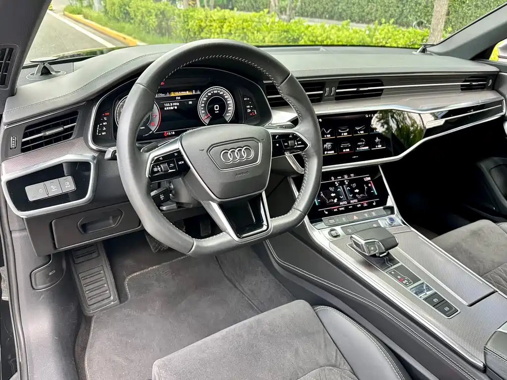 Audi A6L — фото 9
