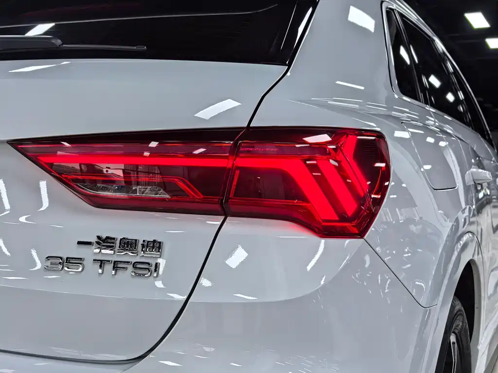 Audi Q3 — фото 5