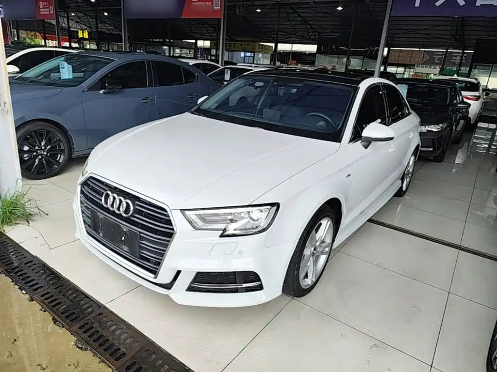 Audi A3 — фото 2